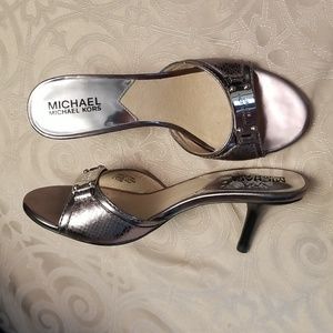 Michael Kors gold metallic heels
